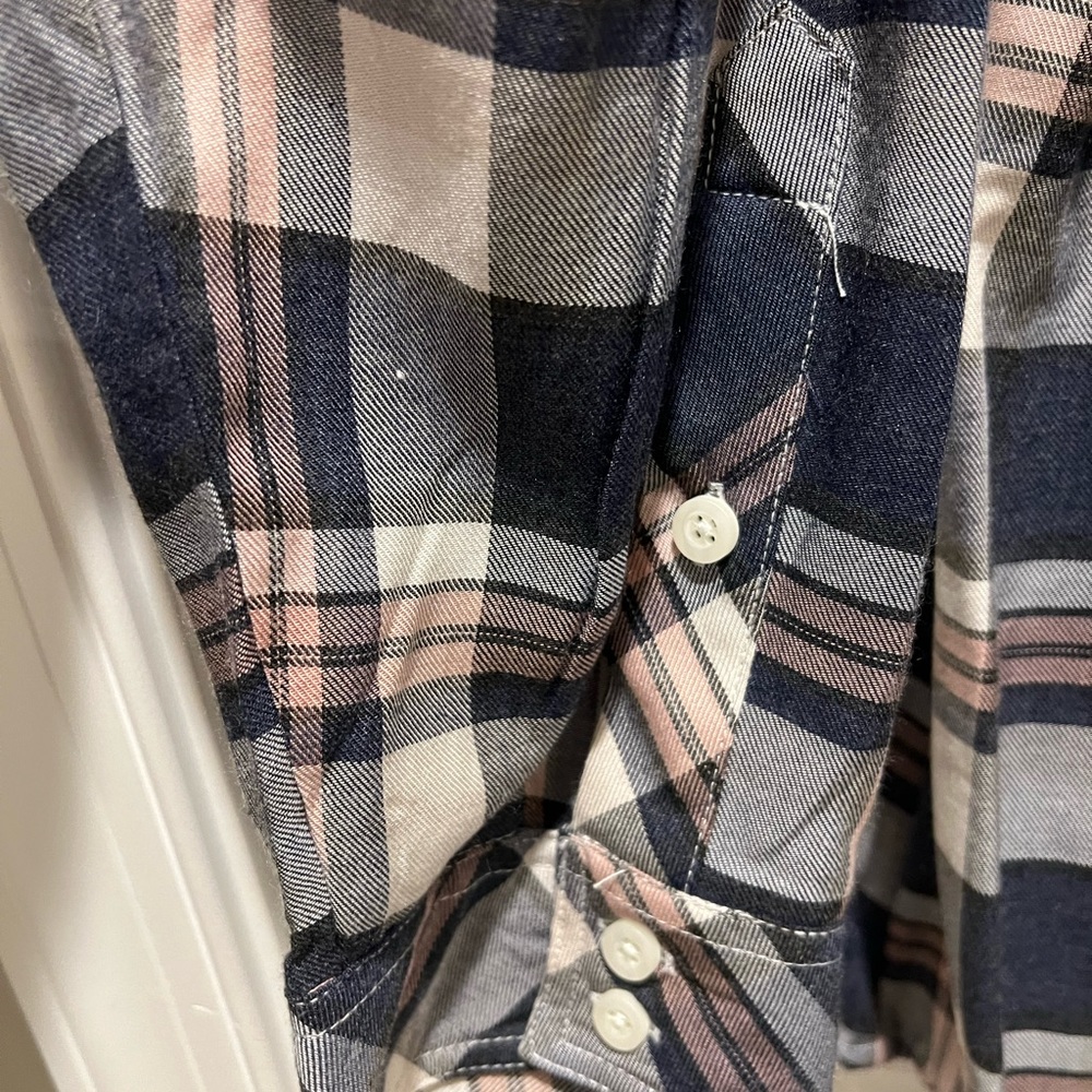 Torrid Top - Picture 2 of 13